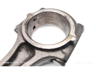 Шатун      KIA Carnival  