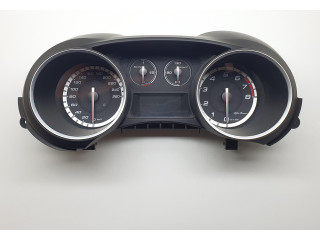 Панель приборов 50516476, 005051647600 Alfa Romeo Giulietta