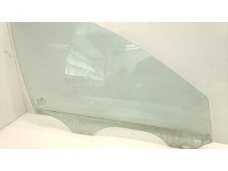 Основное стекло передних дверей (четырехдверного автомобиля)