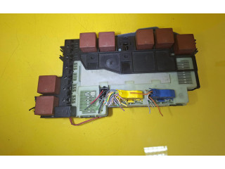 Блок предохранителей 7700415565 Renault Clio II