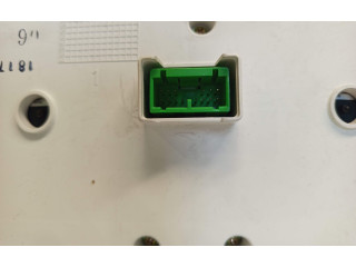 Панель приборов 1062984, 8673269 Volvo XC90