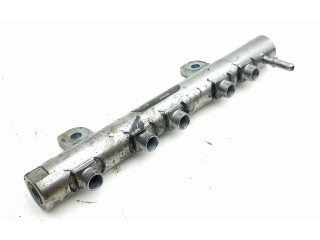 Топливная рампа 0445216044 Maserati Ghibli для двигателя M15746 D