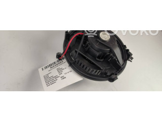 Вентилятор печки 5WB819015 Skoda Octavia Mk4