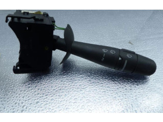 Ручка стеклоочистителей 7701048910   Renault Trafic II (X83)