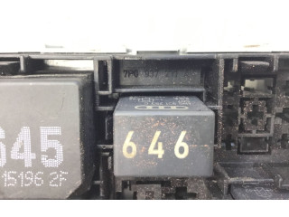 Pojistková skříňka 7P0937211A Porsche Cayenne (92A) 2016