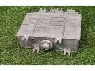 Блок управления двигателем ECU 032906026G, 0261203647 Volkswagen Golf III 1994