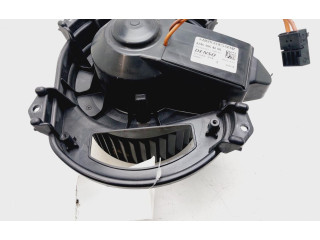 Вентилятор печки    A2469064200   Mercedes-Benz GLA W156