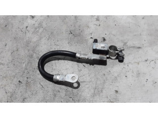 Минусовый провод (аккумулятора)