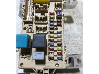 Блок предохранителей  010301Z668NN, 99906N83   Toyota Corolla Verso E121    