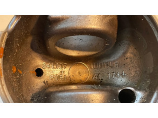 Píst 84L107 BMW 7 E65 E66 pro naftový motor 3.0