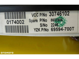 Přístrojová deska Volvo XC70 2006 30746102, 8602885