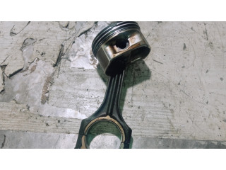 Píst Mercedes-Benz C W203 pro benzínový motor 3.2