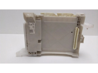 Pojistková skříňka 8273052K40 Toyota Yaris 2018