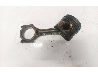 Píst Volkswagen PASSAT B5.5