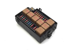 Блок предохранителей LJD2822AA Jaguar XK8 - XKR