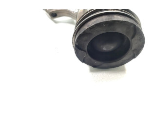 Поршень с шатуном 2AD-FHV Lexus IS 220D-250-350