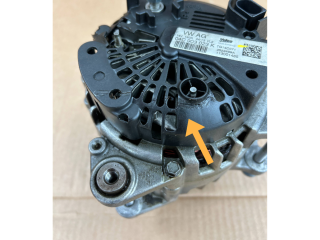 Генератор 04C903023K Skoda Octavia Mk3 (5E)