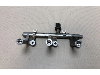 Vstřikovací lišta 31405315, 31405315   Lynk & co 01    B2APHEV 