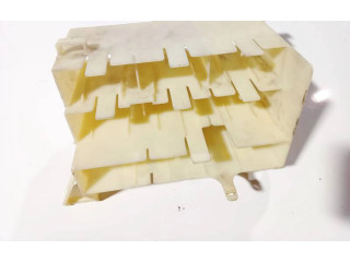 Блок предохранителей     BMW X3 E83    