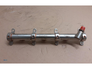 Топливная рампа 06M133315L   Audi A5  