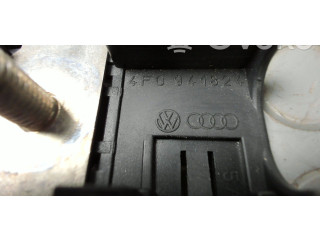 Блок предохранителей  8D1941824   Audi A6 S6 C6 4F    