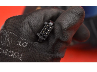 Зеркало электрическое        Skoda Fabia Mk3 (NJ)  2015 - 2021 года   