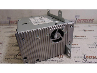 Радио/ проигрыватель CD/DVD / навигация