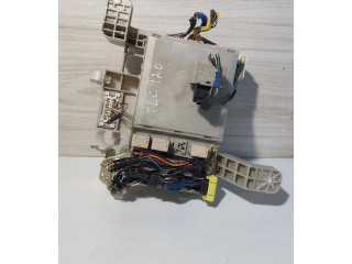 Pojistková skříňka 09524F18D Toyota Land Cruiser (J120) 2005