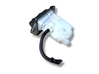 Zámek zadních dveří 90502-EN00A Nissan Juke I F15 2015