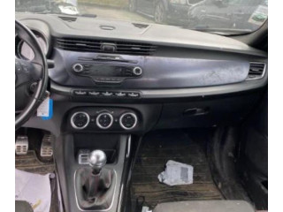 Зеркало электрическое Alfa Romeo Giulietta - года