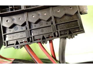 Блок предохранителей 1599392-3 Skoda Fabia Mk1 (6Y)