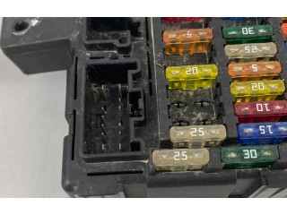 Блок предохранителей 8678449, 518823017 Volvo S80