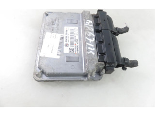 Блок управления двигателя 5WP40451, 06A906033FB Skoda Octavia Mk2 (1Z)