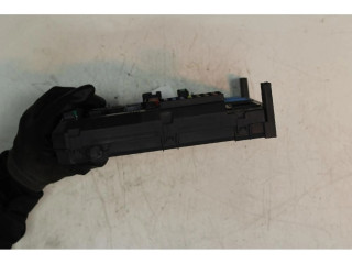 Блок предохранителей    Peugeot 2008 I    