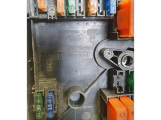 Pojistková skříňka 1K0937820B, 2K1937535L Volkswagen Caddy 2006