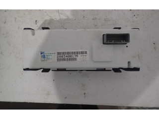 Дисплей       Renault Clio III