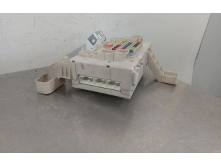 Pojistková skříňka Toyota Land Cruiser (J120)