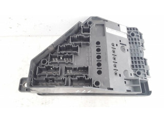 Блок предохранителей  YQE000210   MG ZT - ZT-T    