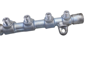 Топливная рампа 46347252, 46346020 Jeep Renegade