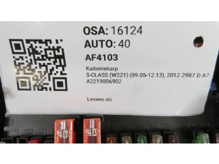 Pojistková skříňka A2219006902, A2219067000 Mercede-Benz S W221 2012