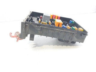 Блок предохранителей 1K0937125 Volkswagen Jetta V