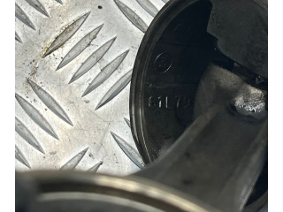  Поршень с шатуном  81L79, 81L79  Volvo V70  