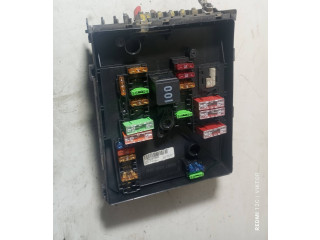 Блок предохранителей  1K0937125D   Volkswagen Touran I    