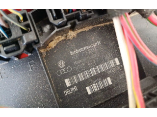 Блок предохранителей  3c0937049e   Skoda Octavia Mk2 (1Z)    