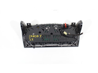 Панель приборов    Lancia Ypsilon       