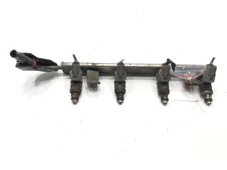 Топливная рампа MR988977 Mitsubishi Lancer VIII