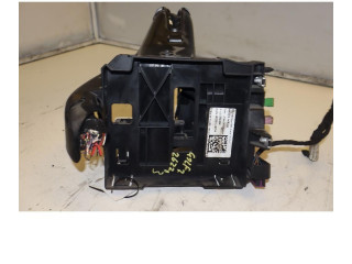 Блок предохранителей    Volkswagen Golf VII    