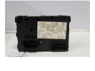 Блок предохранителей 00521581070 Jeep Renegade