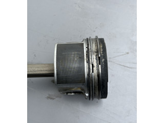 Píst Subaru XV I EE20