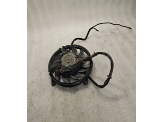 Vstřikovací lišta 441010102Q Audi V8